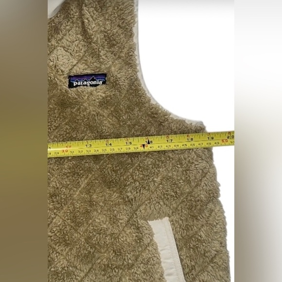 Patagonia Women Reversible Los Gatos Hooded Vest Calcium size S - Picture 7 of 8
